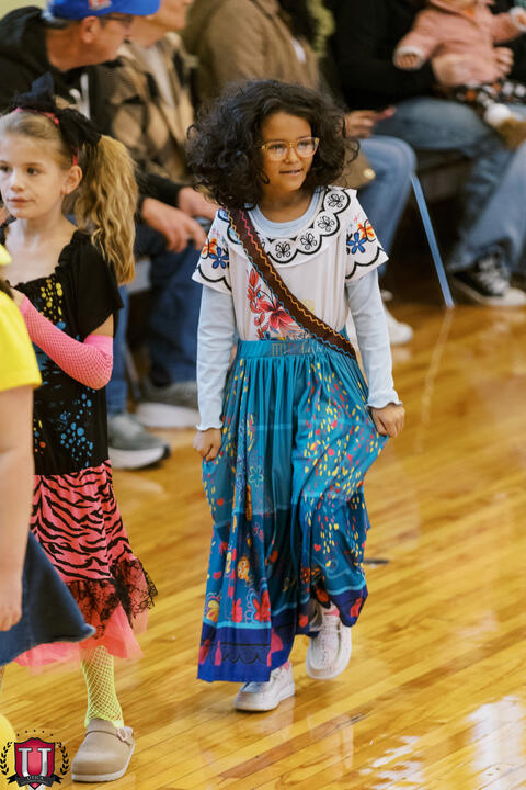 ၂၇ ရုပ်ပုံ ၆