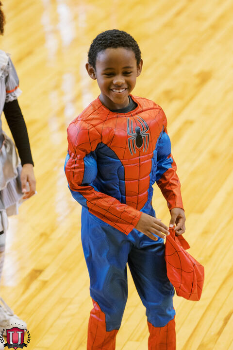 ၂၇ ၏ ရုပ်ပုံ ၇