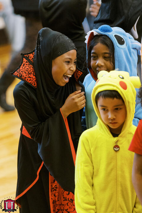 ၂၇ ရုပ်ပုံ ၂၁