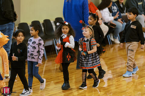 ၂၇ ရုပ်ပုံ ၂၃