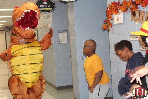 ลําดับภาพที่ 23/55