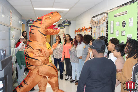 ลําดับภาพที่ 27/55