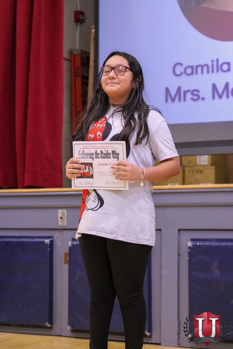 ရုပ်ပုံ ၈ ၃၀