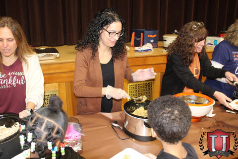 Изображение 1 из 8