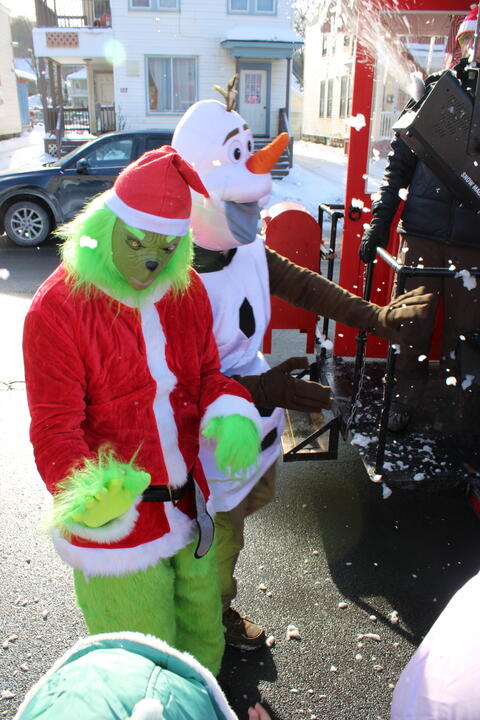 ၂၁ ရုပ်ပုံ ၈