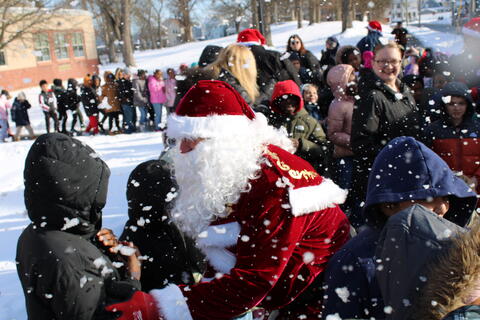 ၂၁ ရုပ်ပုံ ၇