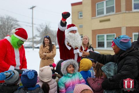 ११ मध्ये ११ चित्र