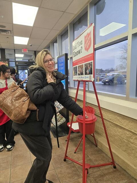 រូបភាព 1 នៃ 4