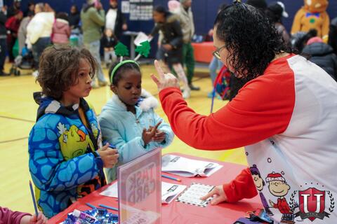 27 ਵਿੱਚੋਂ 20 ਚਿੱਤਰ