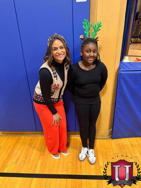 រូបភាព 10 នៃ 13