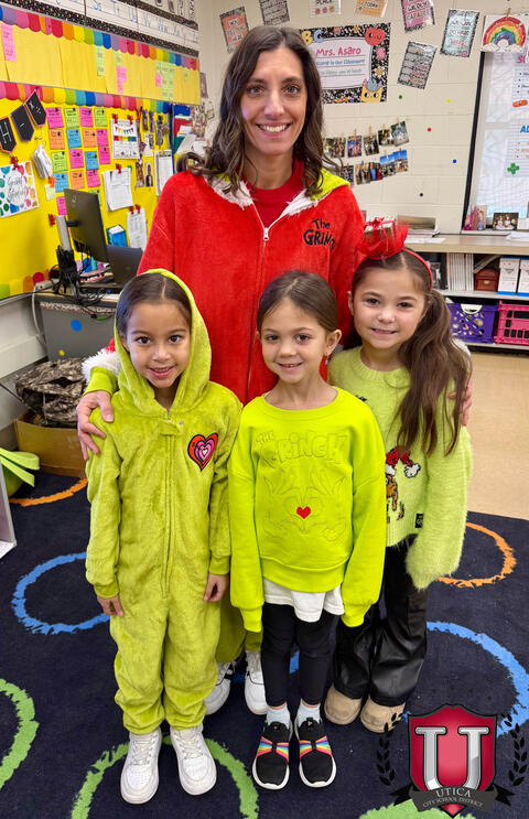 61 ਵਿੱਚੋਂ 16 ਚਿੱਤਰ