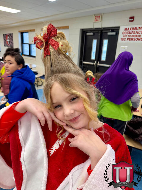 61 ਵਿੱਚੋਂ 35 ਚਿੱਤਰ