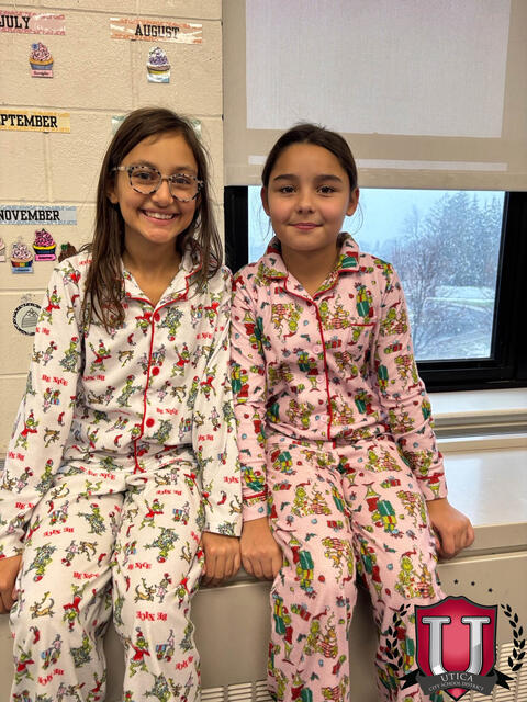 61 ਵਿੱਚੋਂ 52 ਚਿੱਤਰ