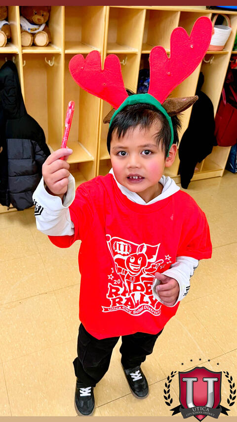 61 ਵਿੱਚੋਂ 53 ਚਿੱਤਰ