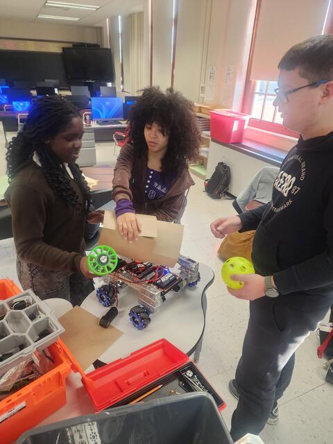 19 میں سے 3 تصویر