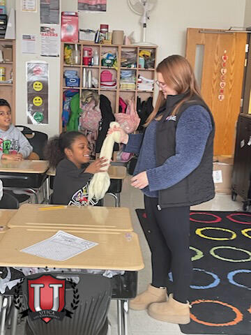 ရုပ်ပုံ ၂ ရုပ်ပုံ ၉