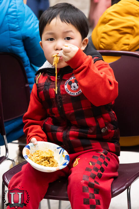 32 ਵਿੱਚੋਂ 17 ਚਿੱਤਰ