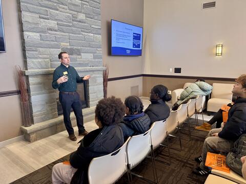 ຮູບ 1 ຂອງ 3