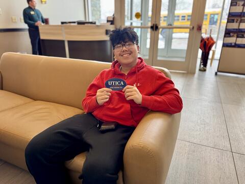 ຮູບ 3 ຂອງ 3