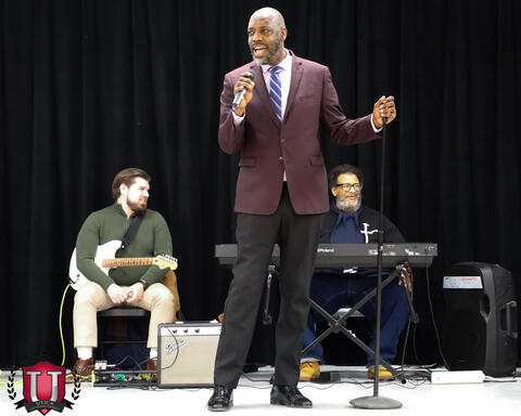 ຮູບ 15 ຂອງ 35