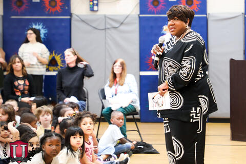 ຮູບພາບ 28 ຂອງ 35