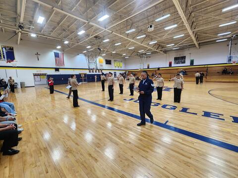 រូបភាព ១ នៃ ៩