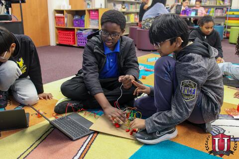 ၄ ရုပ်ပုံ ၄