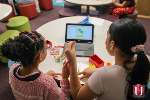 ၄ ရုပ်ပုံ ၁