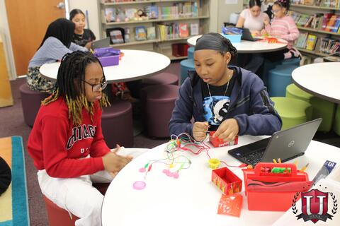 ၄ ရုပ်ပုံ ၂