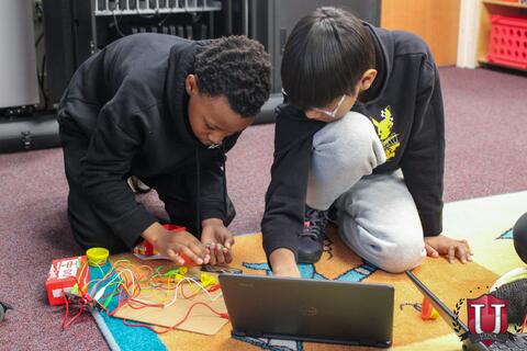 ၄ ရုပ်ပုံ ၃