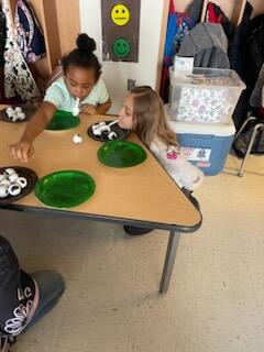 ၁၉ ရုပ်ပုံ ၁၇