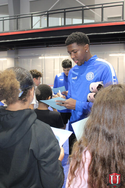 تصویر 17 از 23