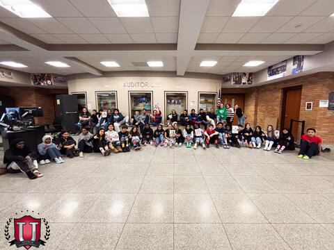 ၁၃ ရုပ်ပုံ ၁၂