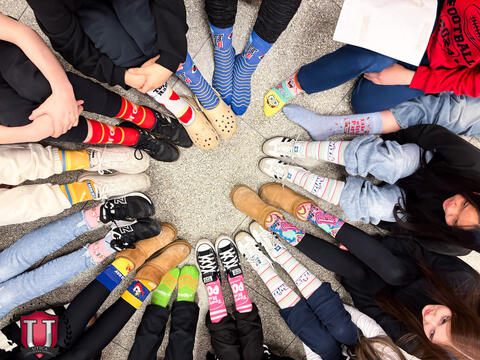 ၁၃ ရုပ်ပုံ ၂