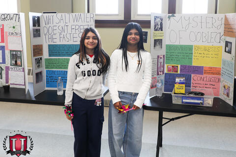 ၂၆ ရုပ်ပုံ ၂၃