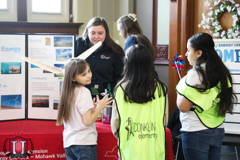 ၂၆ ရုပ်ပုံ ၂၄