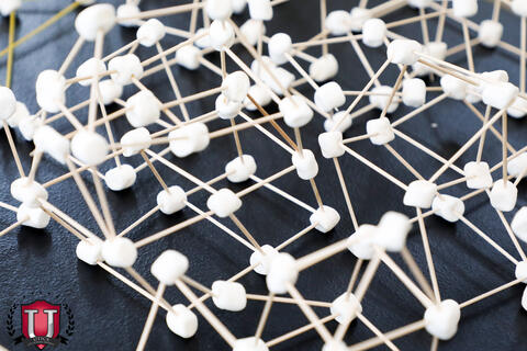 ၂၆ ရုပ်ပုံ ၁၇