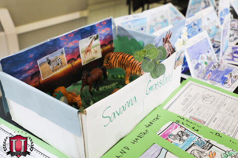 ၂၆ ရုပ်ပုံ ၁၉