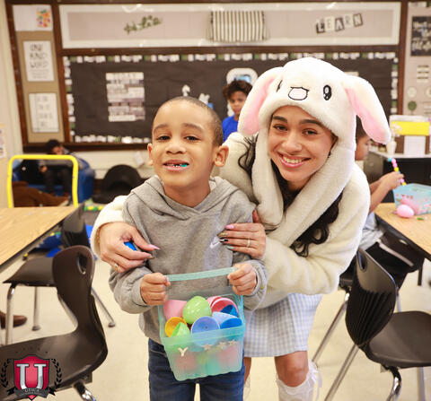 ၁၇ ၏ ပုံ ၉ ပုံ