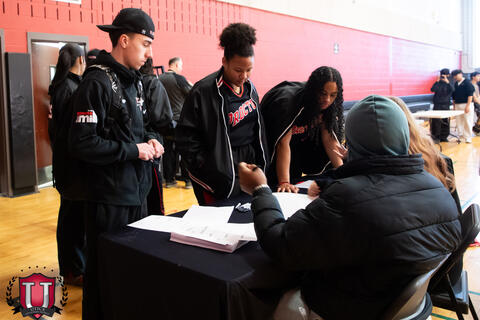 ရုပ်ပုံ ၅၈