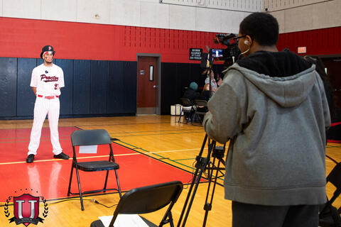 ရုပ်ပုံ ၂၁