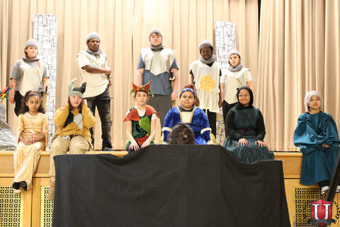 រូបភាព 12 នៃ 32