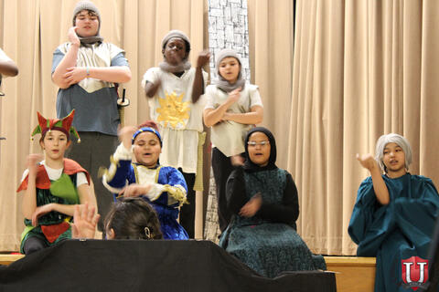 រូបភាព 27 នៃ 32