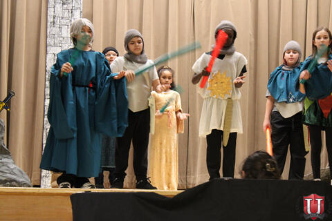 រូបភាព 7 នៃ 32