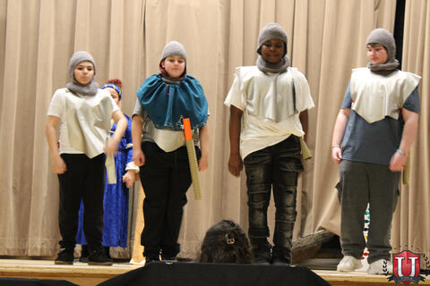 រូបភាព 13 នៃ 32