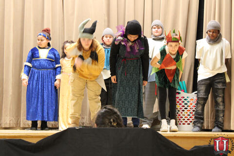 រូបភាព 14 នៃ 32