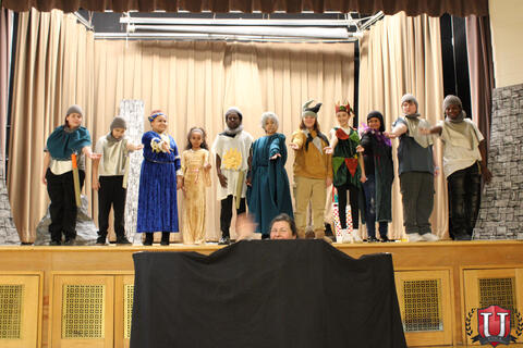 រូបភាព 15 នៃ 32