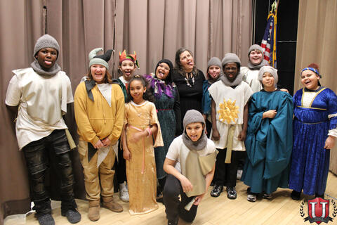 រូបភាព 24 នៃ 32