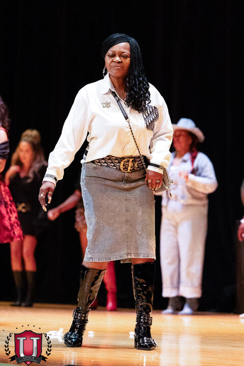 تصویر 48 از 86