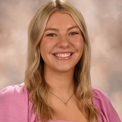 Mallory Meeker Portrait